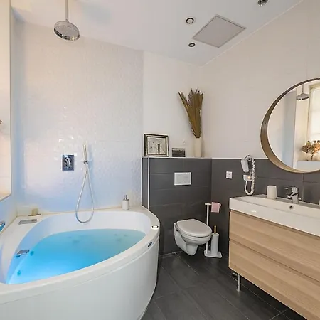 Apartment Cosy Bernard With Jacuzzi Relaxation & Style *