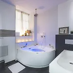 Apartment Cosy Bernard With Jacuzzi Relaxation & Style *