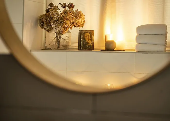 Cosy Bernard With Jacuzzi Relaxation & Style * 里昂
